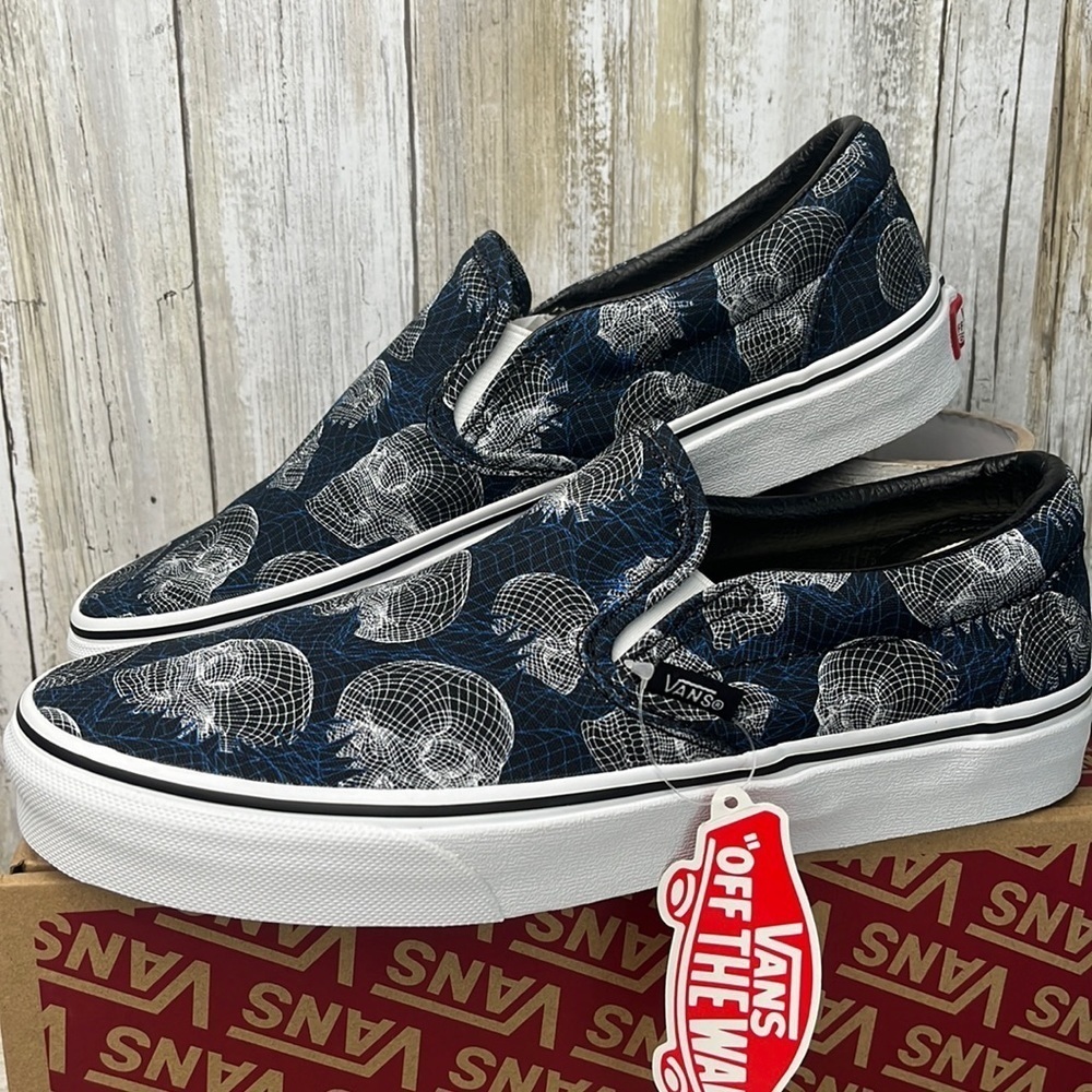 Vans Classic Slip on Sneaker Wireframe skulls